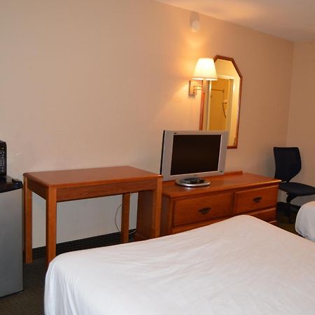 Americas Best Value Inn Gainesville Tx Bagian luar foto