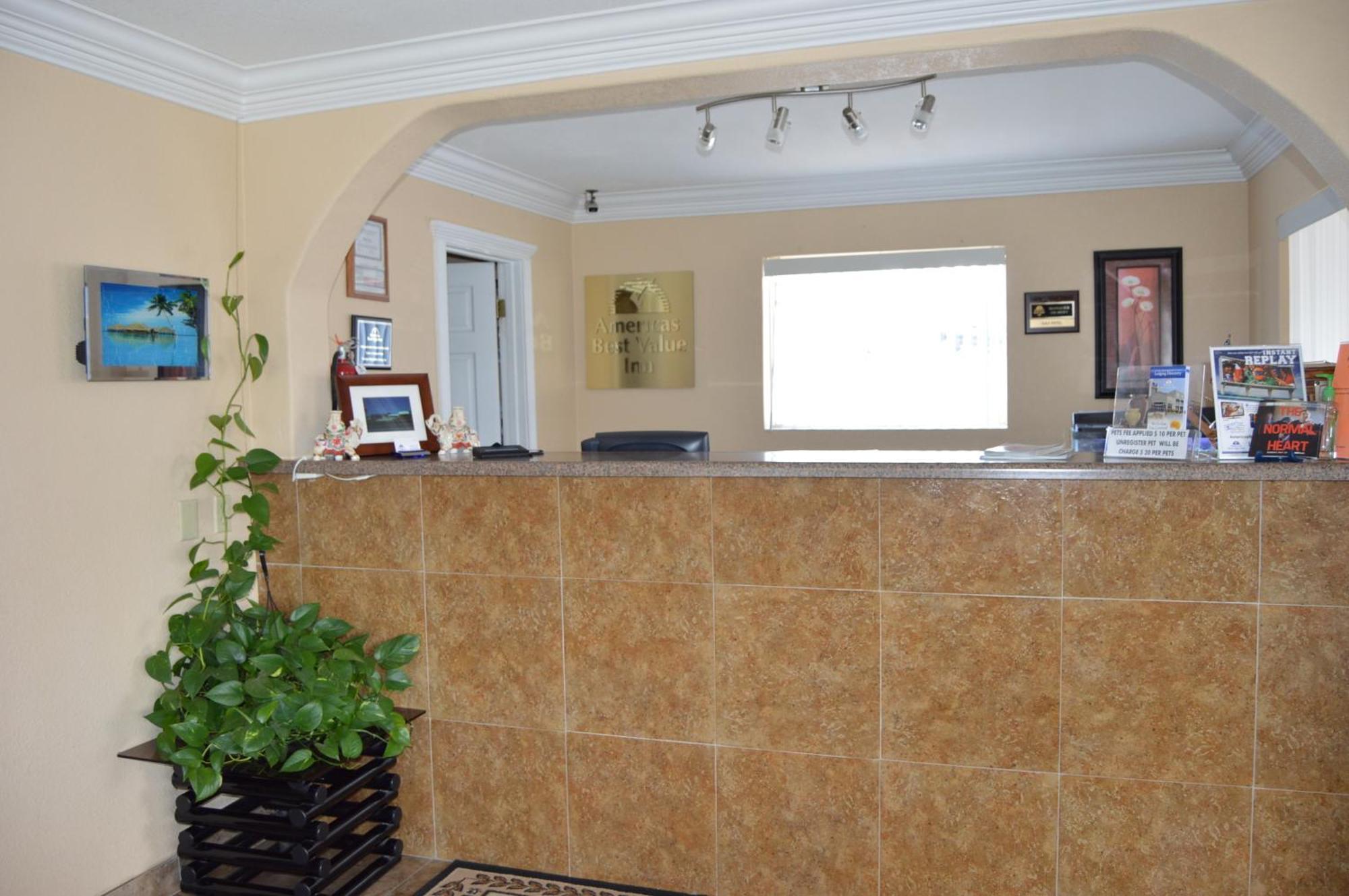 Americas Best Value Inn Gainesville Tx Bagian luar foto