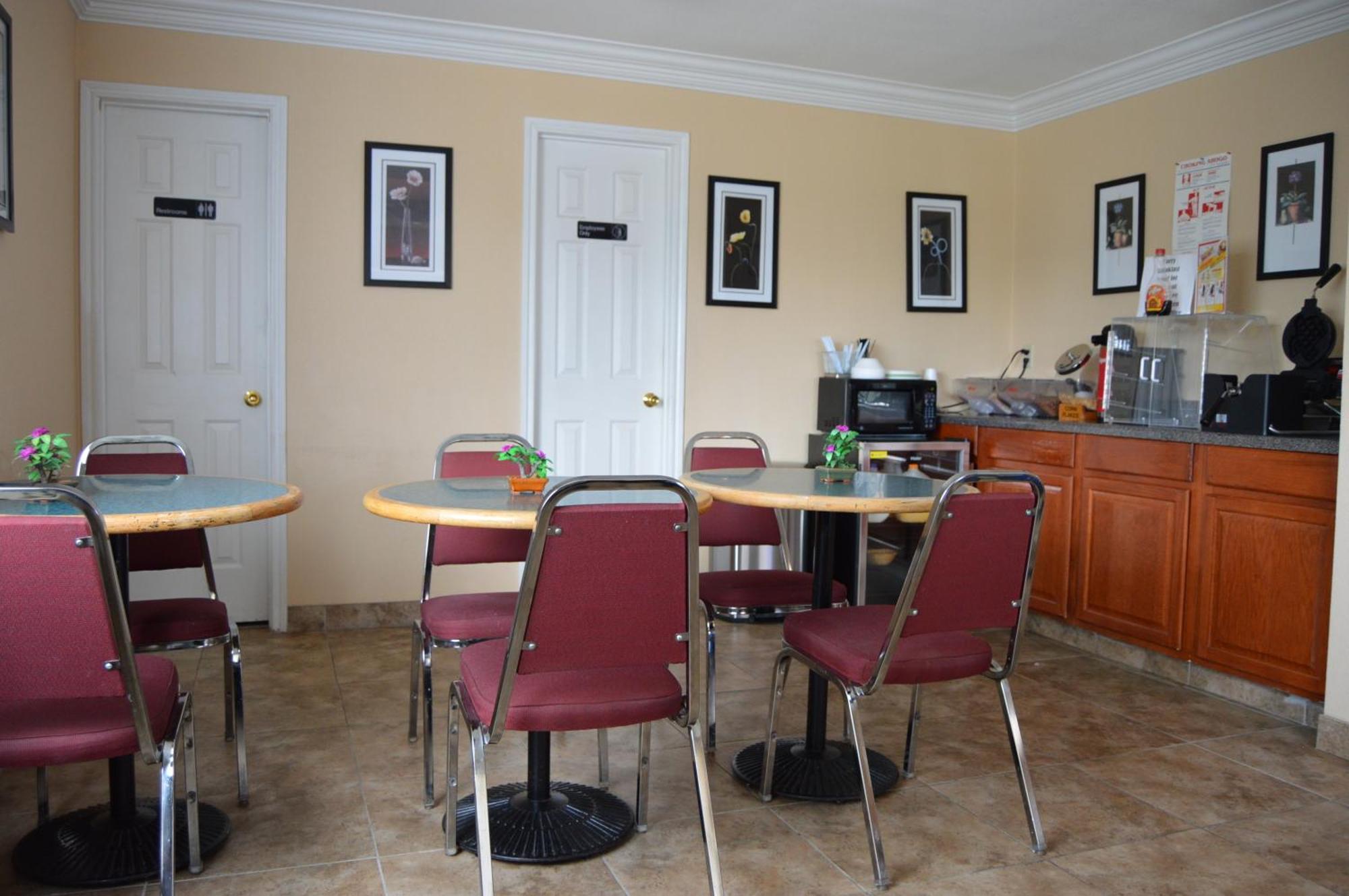 Americas Best Value Inn Gainesville Tx Bagian luar foto