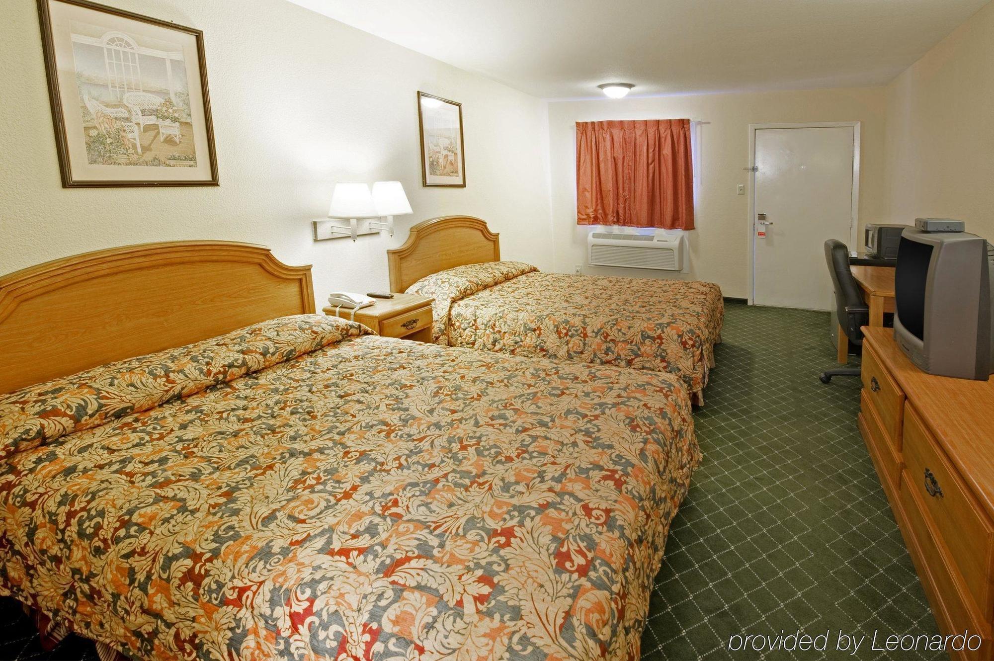 Americas Best Value Inn Gainesville Tx Bagian luar foto